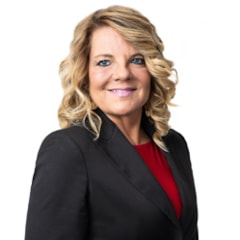 Lori Maeder Photo